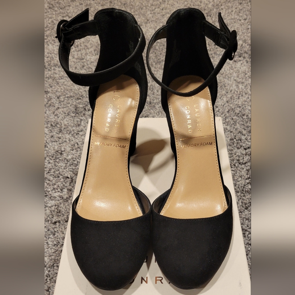 LC Lauren Conrad Black Pumps Size 7.5 NIB